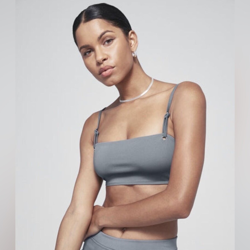 NWOY - ALO Yoga Steel Gray Square Bralette with silver headware - limited ed.